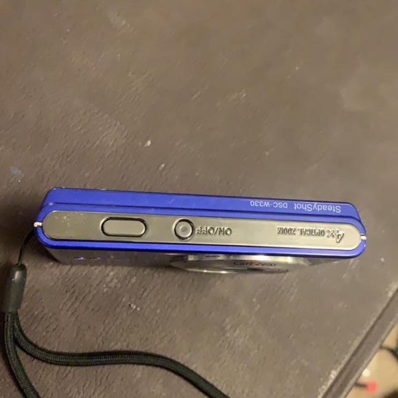 Sony cyber-shot camera - Picture 3 of 4